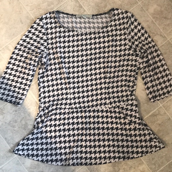 😎🥰3 for 20! Houndstooth peplum shirt - Picture 2 of 2